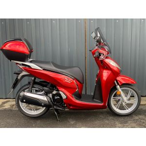 2017 Honda SH300i scooter