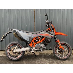 2021 KTM 690 SMCR